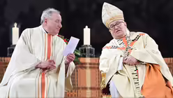 Kardinal Lehmann (r) mit Generalvikar Prälat Giebelmann / © Arne Dedert (dpa)