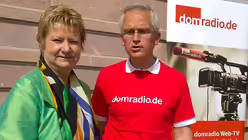 Sylvia Löhrmann am domradio.de-Stand (DR)