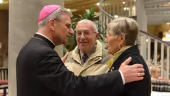 Magdalena und Helmut Leitzbach sind als Witwer in zweiter Ehe 20 Jahre miteinander verheiratet. Der Austausch in der Kleingruppe habe ihnen gut getan, sagen sie. / &copy; Tomasetti (DR)