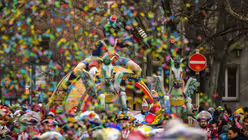 In Mainz gibt es nur Konfettiregen. / © Andreas Arnold (dpa)