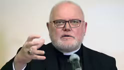 Kardinal Marx in Sch&ouml;ntal / &copy; Marijan Murat (dpa)