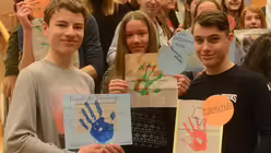 Mats Thomas und Luca Grammes haben sich an dem Projekt "ZUkunftszeitung" beteiligt. / &copy; Tomasetti (DR)