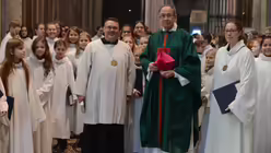 "Mein Herz hängt besonders an den Mädchen" - das hat Prälat Feldhoff, der eine enge Beziehung zur Dommusik hat, immer wieder bekannt. / © Beatrice Tomasetti (DR)