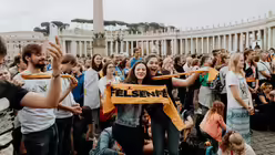 Ministranten aus dem Erzbistum Köln bei der Generalaudienz des Papstes im Vatikan / © Luis Rüsing
