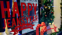 "Mutlu Yillar" wünschen sich Türken zu Weihnachten, das heißt: "Frohes Neues Jahr". / © Marion Sendker (DR)