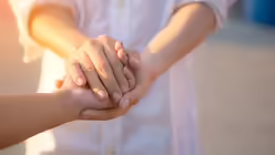 Mutter Maria Theresia Bonzel gr&uuml;ndet Orden und hilft Armen / &copy; N.N. (shutterstock)