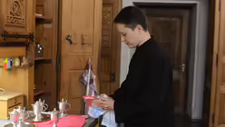 Nach der Eucharistiefeier wird das Messgerät sorgfältig gereinigt. / © Beatrice Tomasetti (DR)