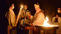 Osterfeuer in der Osternacht / &copy; Beatrice Tomasetti (DR)