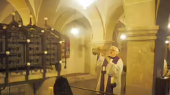 Segnung durch Msgr. Auel / © Bonner Münster