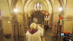 Segnung durch Msgr. Auel / © Bonner Münster