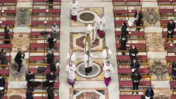 Papst Franziskus bei der Messe im Petersdom zum Epiphanie-Fest, dem Hochfest der Erscheinung des Herrn, am 6. Januar 2021 im Vatikan. / &copy; Vatican Media/Romano Siciliani (KNA)