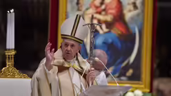 Papst Franziskus beim Konsistorium am 28. November 2020 im Petersdom im Vatikan / &copy; Vatican Media/Romano Siciliani (KNA)
