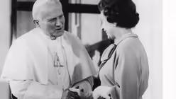 Papst Johannes Paul II. und Queen Elisabeth im Jahr 1982 (KNA)