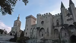 Der Papstpalast im franz&ouml;sischen Avignon.  / &copy; Alexander Br&uuml;ggemann (KNA)