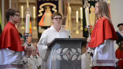 Pastoralreferentin Lisa Brentano bei der Lesung. / &copy; Tomasetti (DR)