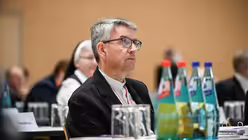 Peter Kohlgraf, Bischof von Mainz, am dritten Tag der Synodalversammlung / © Julia Steinbrecht (KNA)