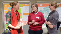 Pfarr&uuml;bergreifend Immer im Gespr&auml;ch: Konventsteilnehmerinnen aus St. Peter und St. Aposteln. / &copy; Beatrice Tomasetti (DR)