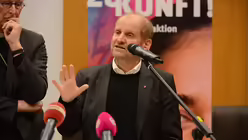 Pirmin Spiegel spricht &uuml;ber Hoffnung in einem von Hoffnungslosigkeit gepr&auml;gten Land. / &copy; Tomasetti (DR)