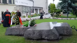 Besuch am Grab seligen Jerzy Popieluszk