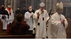 Pontifikalamt im K&ouml;lner Dom am Hochfest der Geburt des Herrn / &copy; Beatrice Tomasetti (DR)