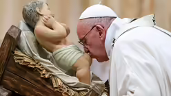 Papst Franziskus in der Heiligen Nacht / © Alessandro Di Meo (dpa)