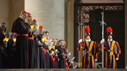 Gebetswache zur Vorbereitung auf die Familiensynode / © Maurizio Brambatti (dpa)