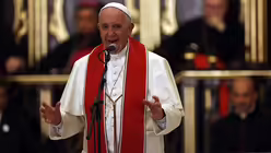 Franziskus beim Mittagsgebet / © Orlando Barria (dpa)