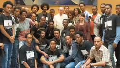 Papst trifft &Uuml;berlebende des Bootsungl&uuml;cks vor Lampedusa  (dpa)