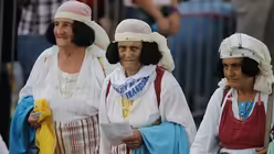 Papst besucht Albanien (dpa)