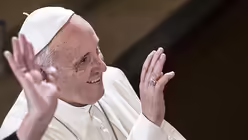 Besuch der evangelisch-lutherischen Kirche in Rom  / &copy; Angelo Carconi (dpa)