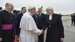 Papst Franziskus und Erzbischöfin Antje Jackelén / © Osservatore Romano (dpa)
