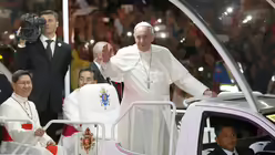 Ankunft in Manila (dpa)