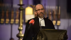 Pr&auml;ses Rekowski benennt schonungslos die vielen Orte von Unfrieden in der Familie, Gesellschaft und weltweit. / &copy; Beatrice Tomasetti (DR)