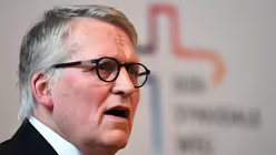 Prof. Sternberg / &copy; Ottersbach (DR)