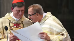 mit Dompropst Feldhoff (dpa)