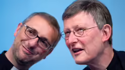 Kardinal Woelki mit Diözesanadministrator Stefan Heße (dpa)