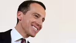 "Es ist für die internationale Gemeinschaft dann nicht akzeptabel, wenn sich Amerika da aus jeder Verantwortung stehlen will." (Österreichs Bundeskanzler Christian Kern) / © Helmut Fohringer (dpa)