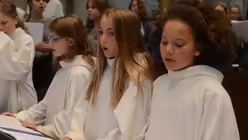 Sängerinnen des Mädchenchors am Kölner Dom.  / © Beatrice Tomasetti (DR)