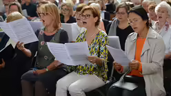 S&auml;ngerinnen und S&auml;nger aus allen Innenstadtpfarreien hatten sich zu einem Projektchor zusammengefunden. / &copy; Tomasetti (DR)