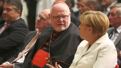 Sankt Michael-Jahresempfang: Kanzlerin Merkel und Kardinal Marx (KNA)