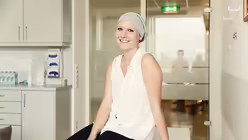 Mit Anfang 20 erkrankt Lisa an Lymphdr&uuml;senkrebs / &copy; Dirk Bleicker