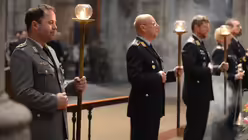 Soldaten halten bei der Wandlung die Flambeaus / &copy; Beatrice Tomasetti (DR)