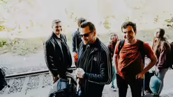 Sonntagmorgen machen sich Kölner Ministranten... / © Luis Rüsing