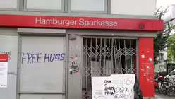 Zerstörte Sparkasse / © Kern (DR)