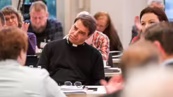 Stefan Oster bei Synodalversammlung  / © Harald Oppitz (KNA)