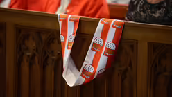 Stillleben im Fan-Gottesdienst. / © Beatrice Tomasetti (DR)