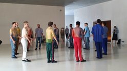 Tänzer der Performance "Dark Red" im Museum Kolumba / © Birgitt Schippers (DR)