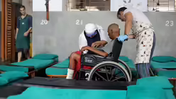 Mutter Teresa begann ihre Missionsarbeit bei den Armen in Kalkutta im Jahr 1948 und gewann den Friedensnobelpreis im Jahr 1979. / © Piyal Adhikary (dpa)