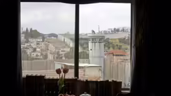 Blick auf die Sperranlage / &copy; Dusan Vranic (dpa)