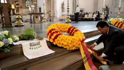 Trauerfeier f&uuml;r Rupert Neudeck / &copy; Oliver Berg (dpa)